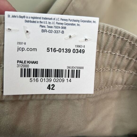Saint John’s Bay tan elastic waist shorts size 42 NWT - Picture 13 of 15